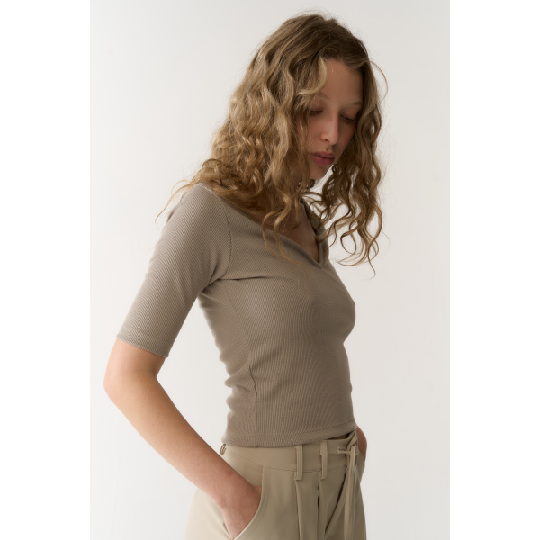 Holly - Imagen 4
